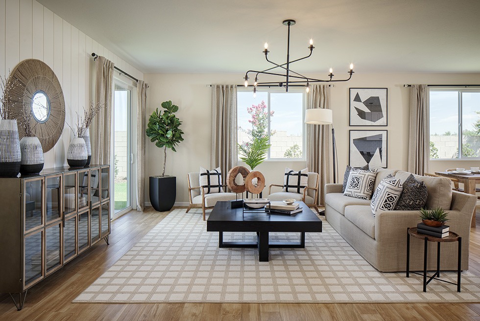 New home development of Ashton Woods by San Joaquin Valley Homes in Central Valley of California.