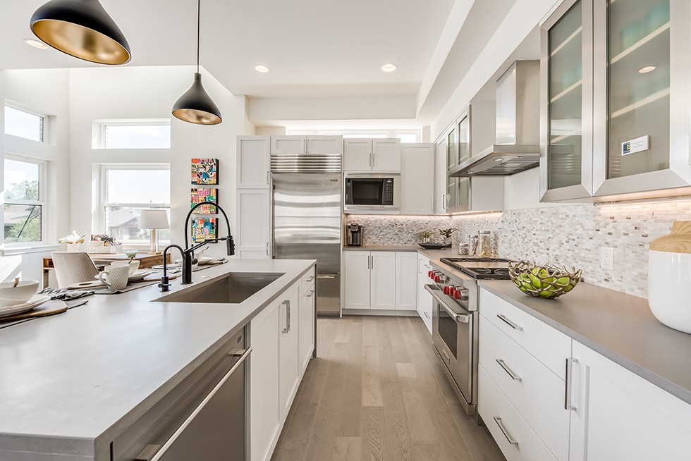 perry-row-at-sloans_03